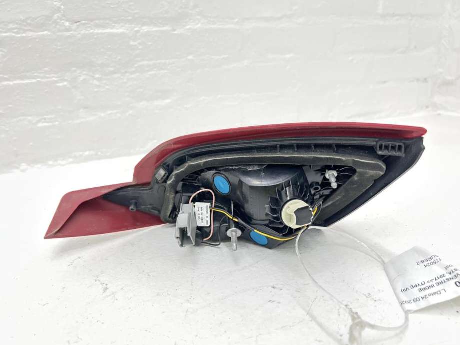 Baklykt venstre indre til Ford Fiesta 2017-->> (Type VII) (2687954|H1BB 13A603 BL|)