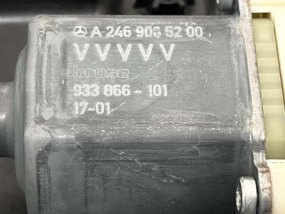 Ruteheis høyre foran til Mercedes B-Klasse, electric drive 2014-2018 (W242) (W242) (A 246 720 58 00|)
