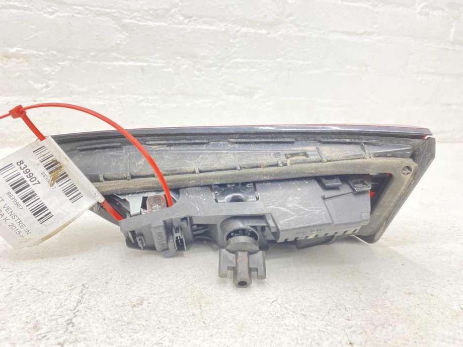Baklykt venstre indre til Opel Astra K 2015-->> (39098794|39032994|)