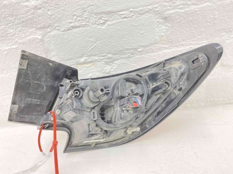 Baklykt venstre ytre til Opel Astra K 2015-->>  (39099016|39015945|)