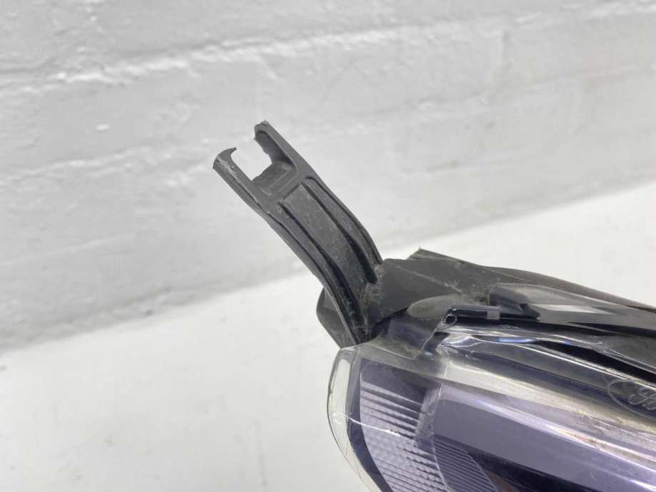 Frontlykt høyre halogen til Ford Transit 2014-->> (2045135|)