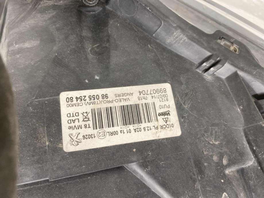 Frontlykt høyre xenon til Peugeot 3008 2009-2016 (Type I) (98 055 254 80|)
