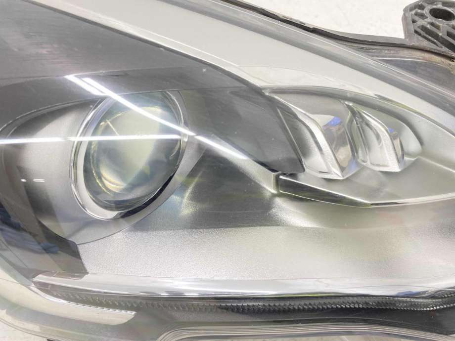 Frontlykt høyre xenon til Peugeot 3008 2009-2016 (Type I) (98 055 254 80|)