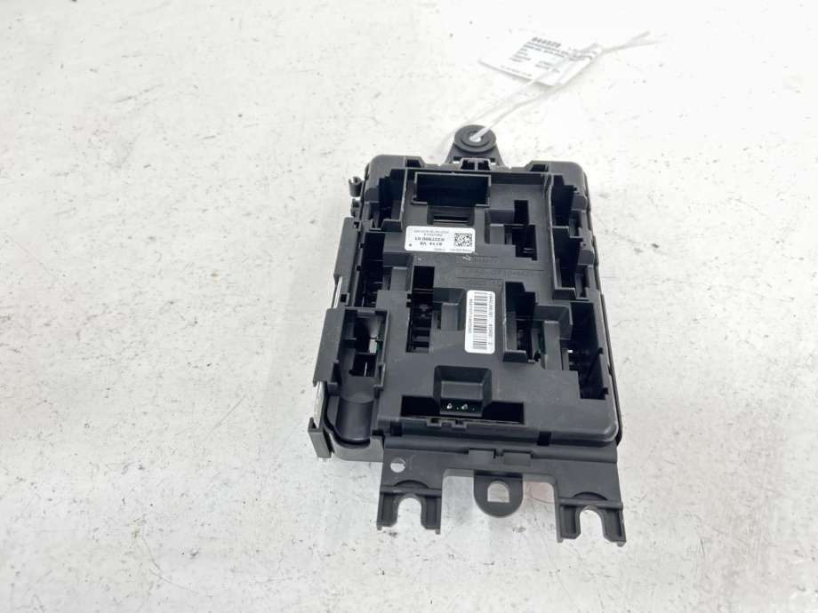 Sikringsboks bagasjerom til BMW M4 2014-2020 (F82/F83) (F82/F83) (61 14 9 259 466|61149337880|)