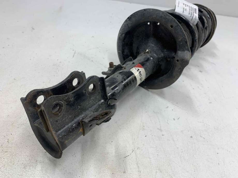 Fjærbein venstre foran til Suzuki Swift 2005-2010 (4160263J62|)