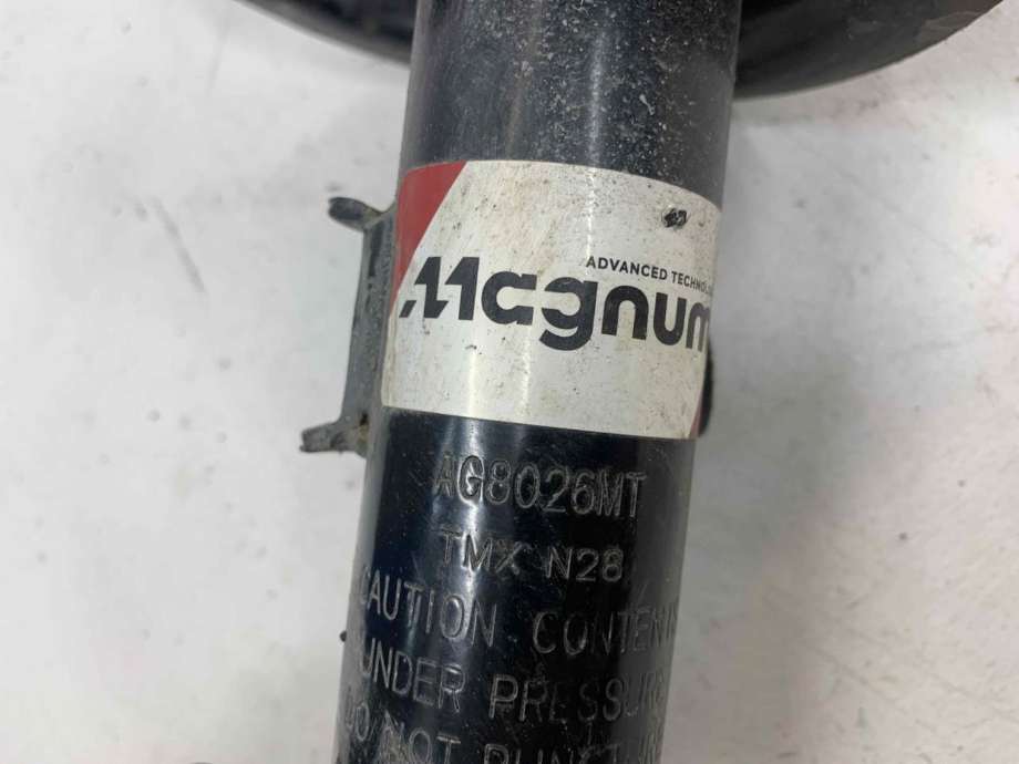 Fjærbein venstre foran til Suzuki Swift 2005-2010 (4160263J62|)