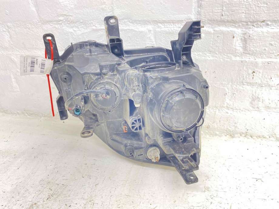 Frontlykt venstre halogen til Nissan X-Trail 2007-2014 (T31) (T31) (260603UF2B|260603UF2A|)