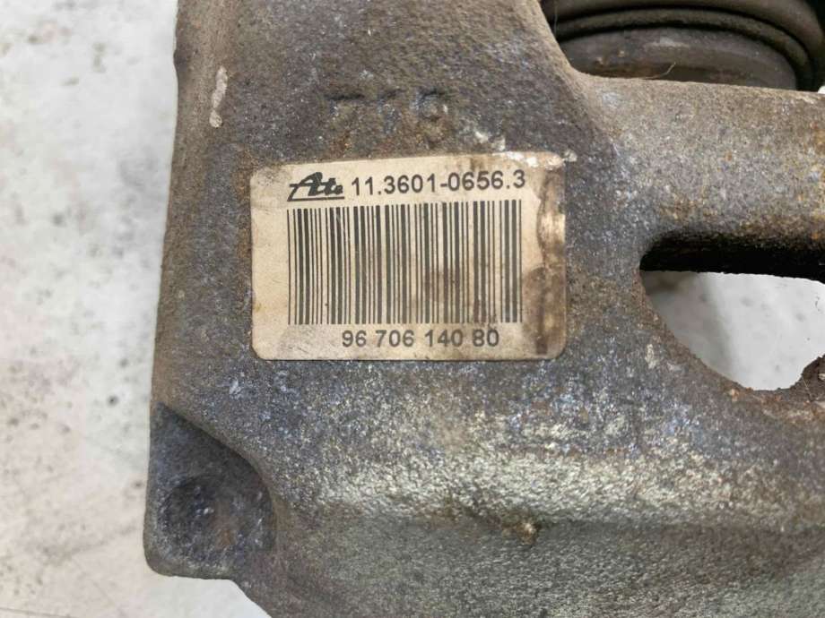Bremsecaliper høyre foran til Peugeot Partner 2015-2019 (Type II, Fase 2) (4400 V8|16 517 553 80|)