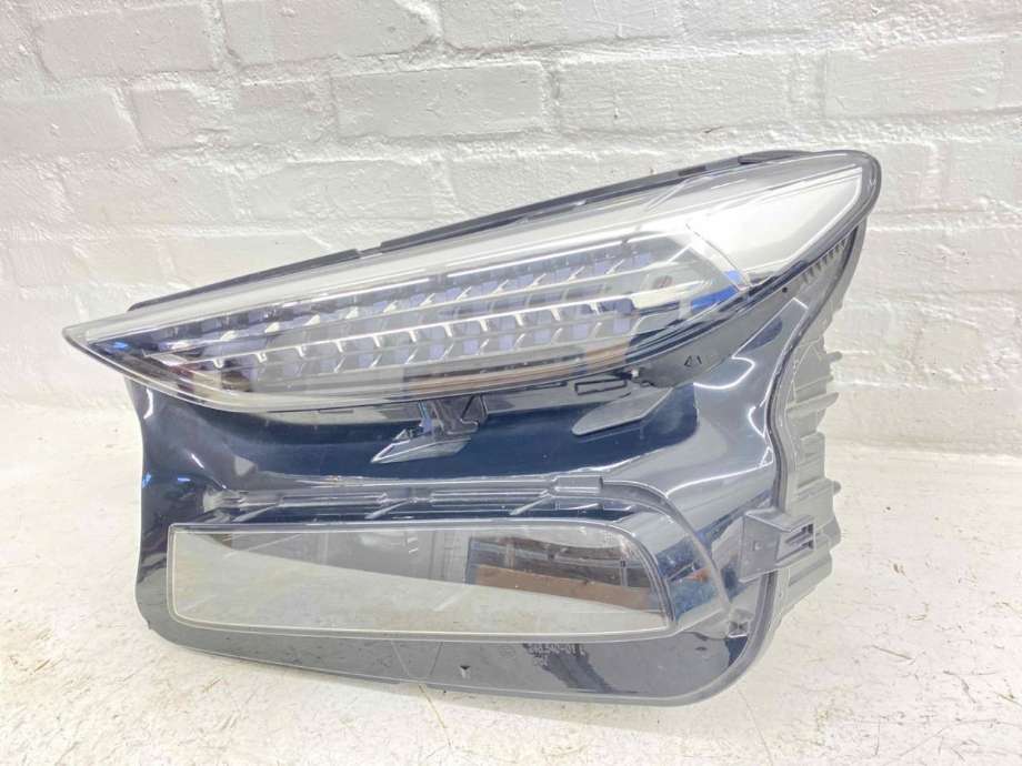 Frontlykt venstre full-LED til Audi Q6 e-tron 2024-->> (85H 941 039 R|)