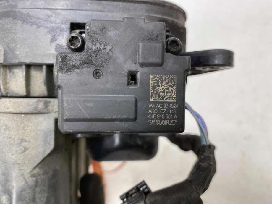Batterilader inntak/luke til Audi Q6 e-tron 2024-->> (85H 971 106 AJ|)