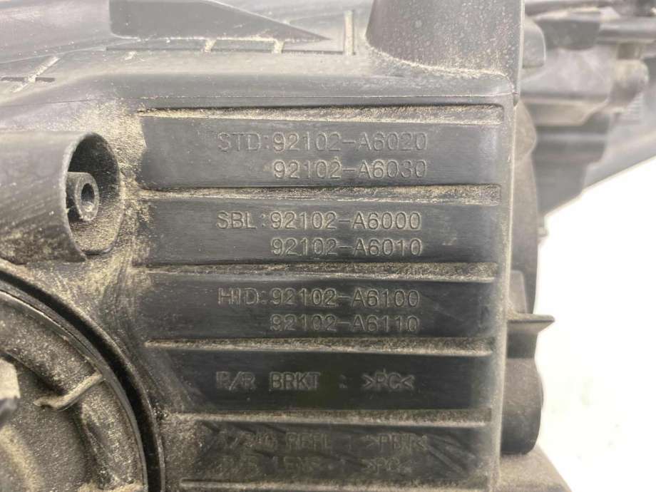 Frontlykt høyre xenon til Hyundai i30 2012-2017 (Type II)  (92102A6100|)