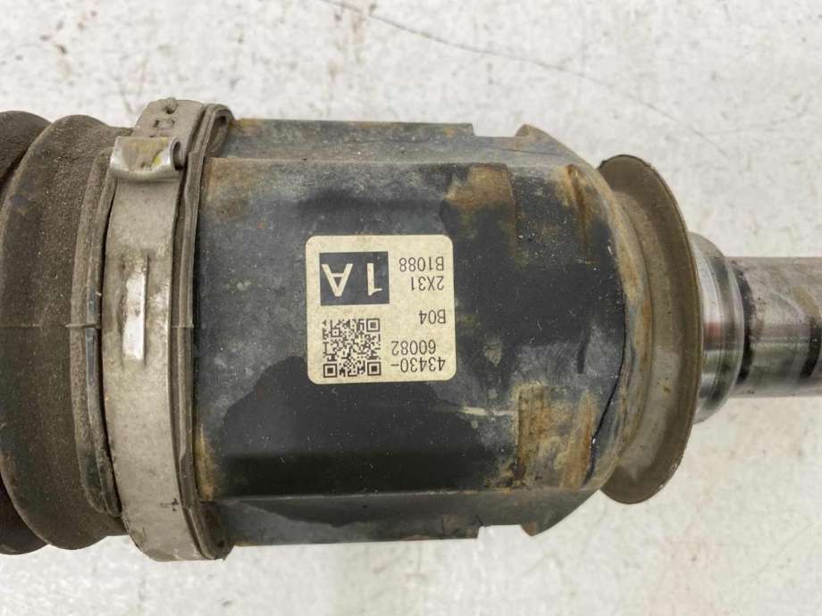 Drivaksel venstre foran, diesel/automat til Toyota Land Cruiser 150 2014-->> (Fase 2) (4343060082|)