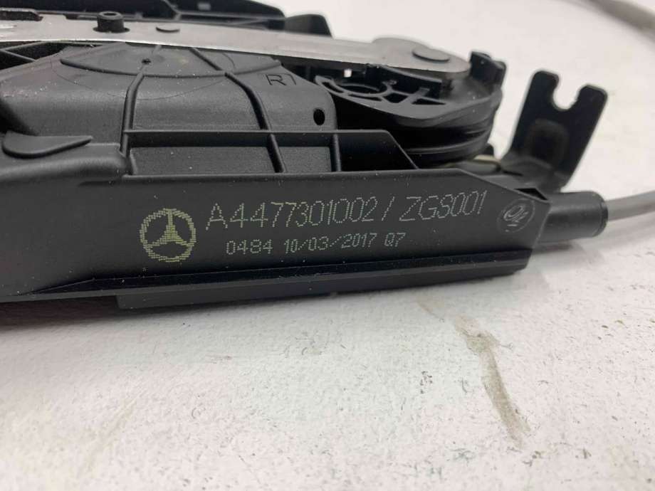 Låsekasse høyre bak til Mercedes V-Klasse 2014-->> (W447) (W447) (A 447 730 00 02|)