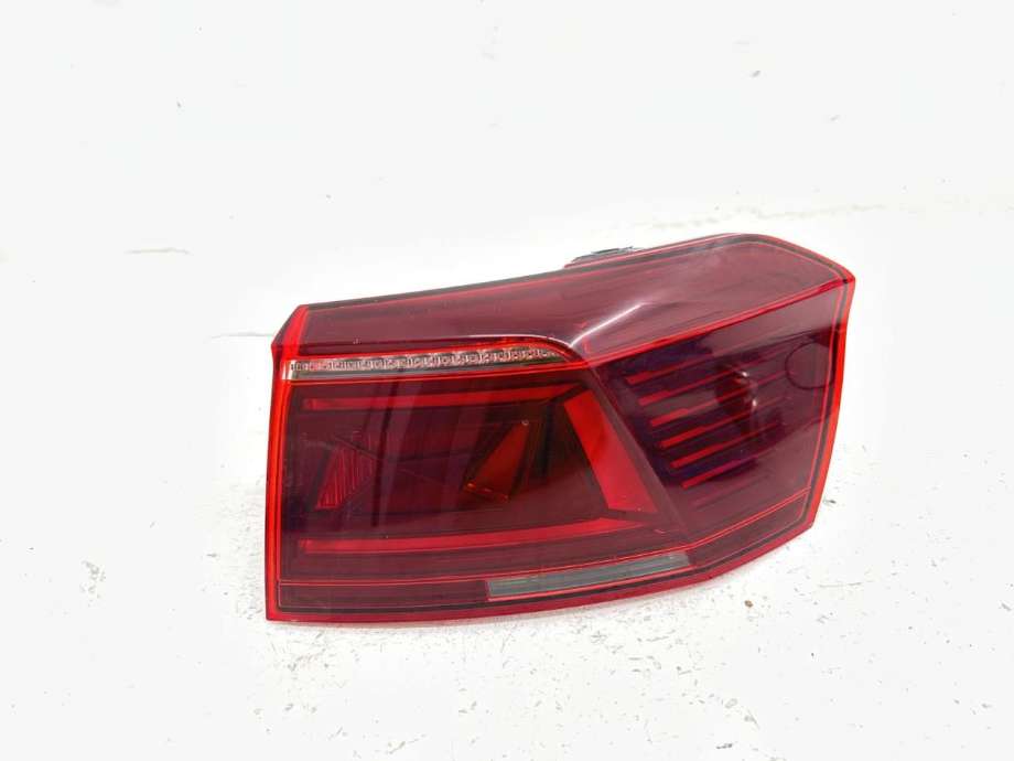 Baklykt høyre ytre til VW Passat 2019-->> (Fase 2) (B8) (B8) (3G9 945 208 P|)
