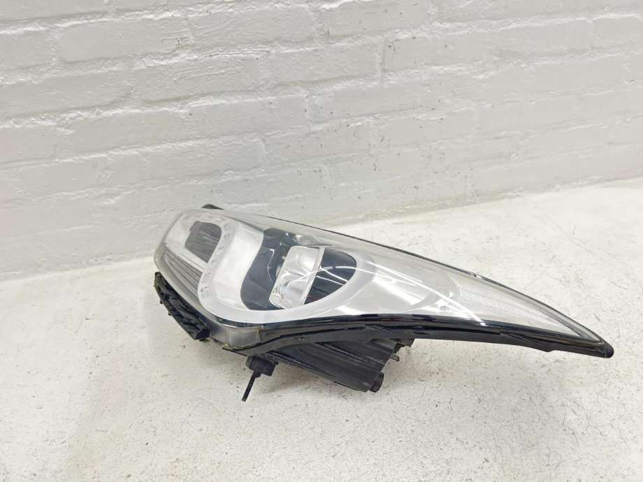 Frontlykt venstre halogen til Hyundai i40 2012-2017 (921013Z000|)