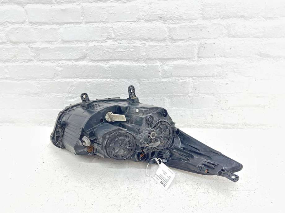 Frontlykt venstre halogen til Hyundai i40 2012-2017 (921013Z000|)