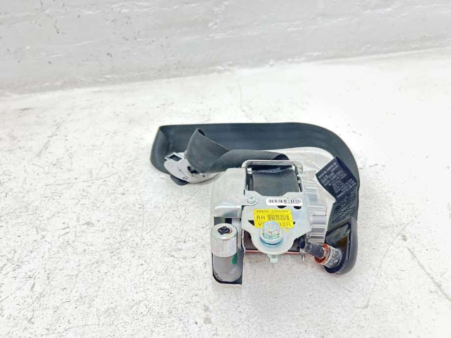 Sikkerhetsbelte foran høyre til Hyundai i40 2012-2017 (888203Z000RY|)