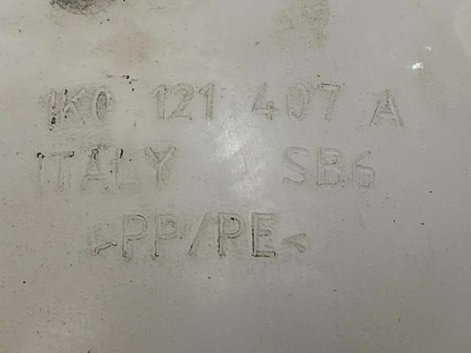 Ekspansjonstank til VW Caddy 2015-2020 (Type III, Fase 3)  (1K0 121 407 F|)