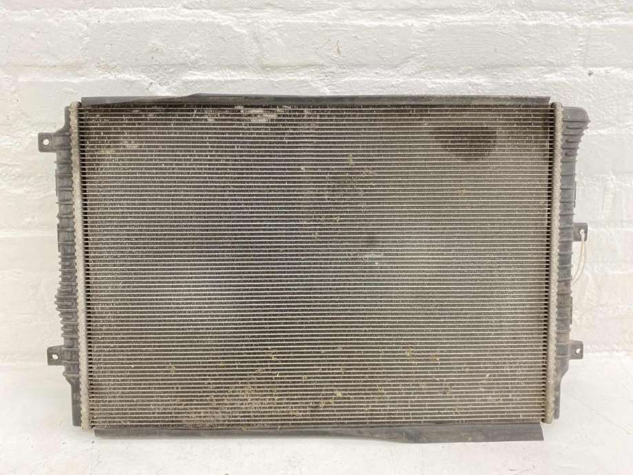 Radiator (manuell gir) til VW Caddy 2015-2020 (Type III, Fase 3) (5K0 121 251 Q|)