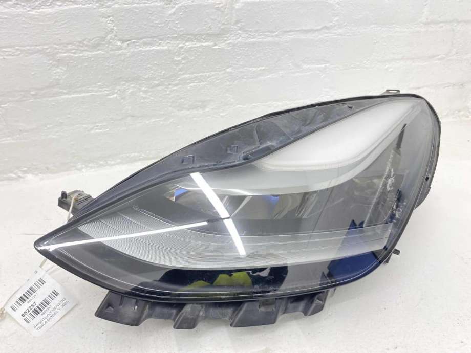 Frontlykt venstre full-LED til Tesla Model Y 2021-2024 (Type I) (1514952-00-E|)