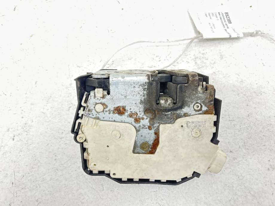 Låsekasse høyre til Mini One/Cooper 2001-2007 (R50-53) (R50-53) (51 20 0 556 769|)