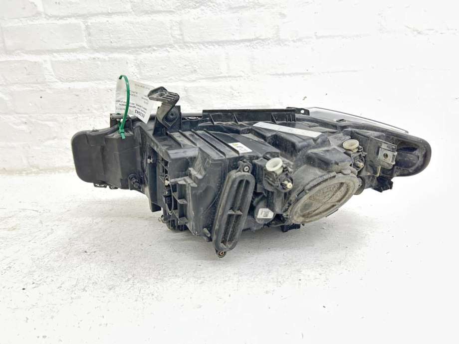 Frontlykt høyre xenon til BMW 3-Serie 2012-2018 (F30/F31/F34) (F30/F31/F34) (63 11 7 259 524|)