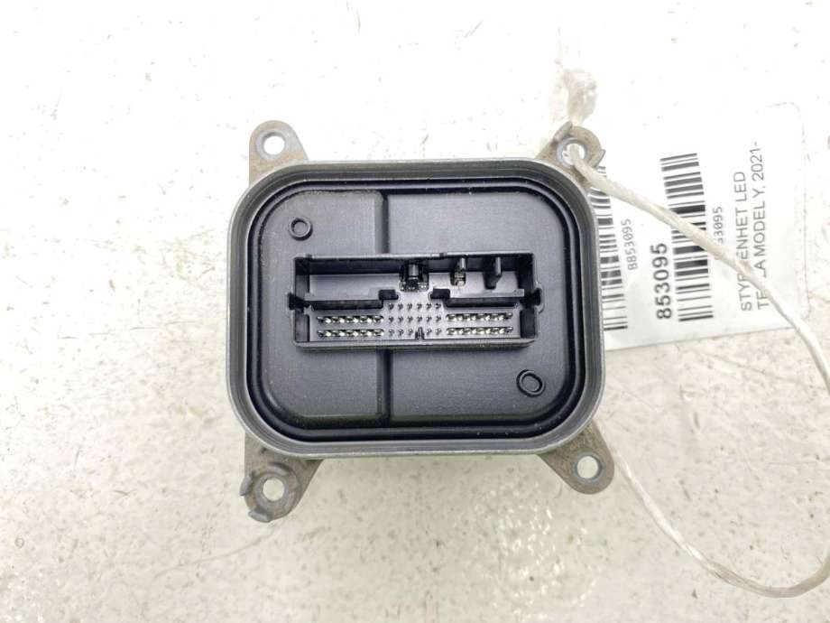Styreenhet LED til Tesla Model Y 2021-2024 (Type I)  (1532925-09-E|)
