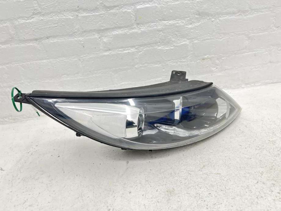 Frontlykt høyre xenon til Kia Sportage 2010-2016 (Type III)  (92102 3U111|)