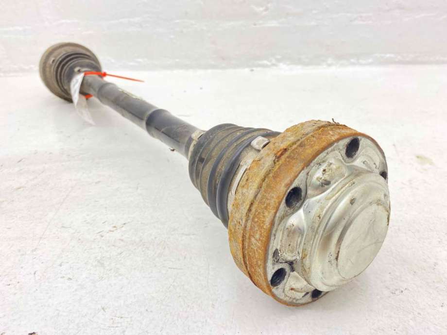 Drivaksel venstre bak, diesel/manuell til VW Transporter / Caravelle 2009-2015 (Fase 2) (T5) (T5) (7E0 501 817 A|)