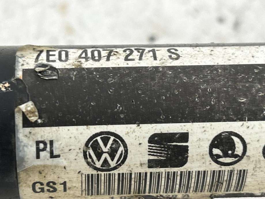 Drivaksel venstre foran, diesel/manuell til VW Transporter / Caravelle 2009-2015 (Fase 2) (T5) (T5) (7E0 407 271 R|)