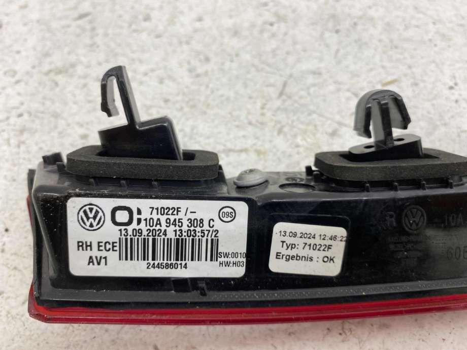 Baklykt høyre indre til VW ID.3 2020-->>  (10A 945 308 B|)