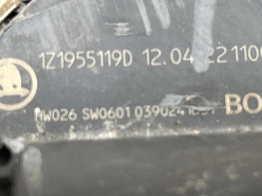 Viskermotor frontrute komplett m/overføring til Škoda Octavia 2009-2013 (Type II, Fase 2)  (1Z1 955 119 D|1Z1 955 601|)