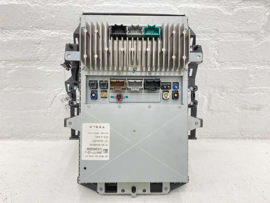 Multimedia display (MCU - Media Controller Unit) til Tesla Model S 2013-2016 (Fase 1)  (1015898-00-A|1084333-00-A|1084333-00-B)