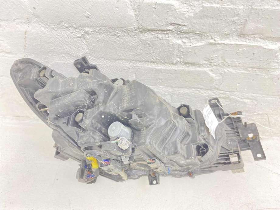 Frontlykt venstre xenon til Mazda 6 2015-2018 (Type III, Fase 2) (GMH351041F|)