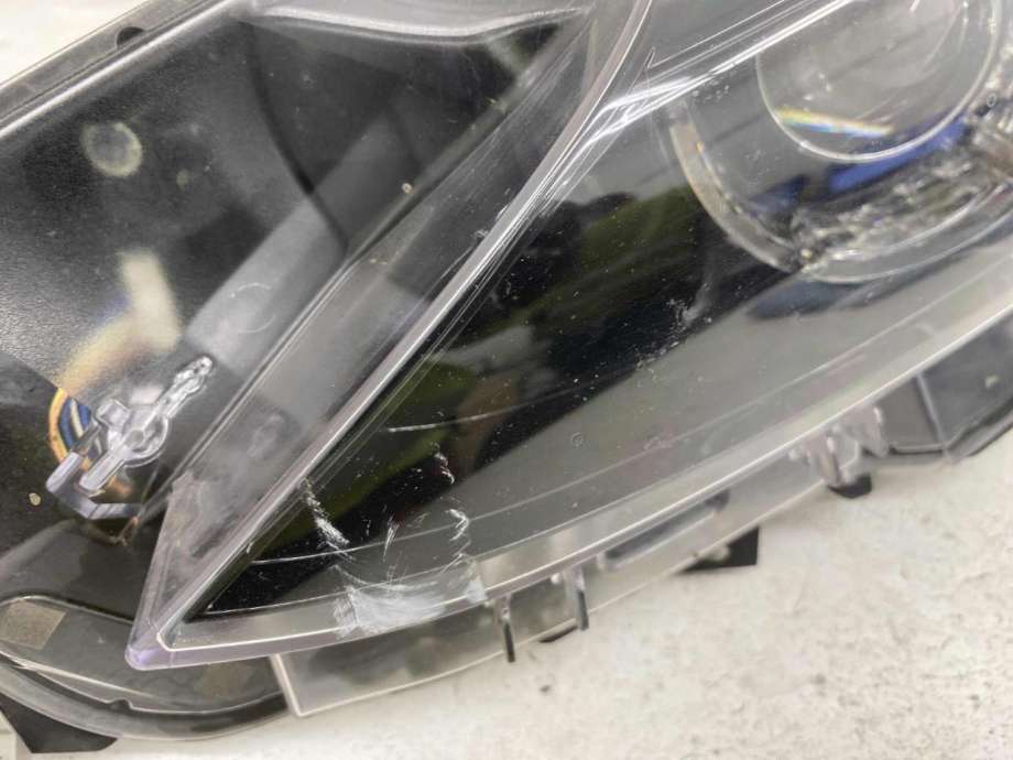 Frontlykt venstre xenon til Mazda 6 2015-2018 (Type III, Fase 2) (GMH351041F|)