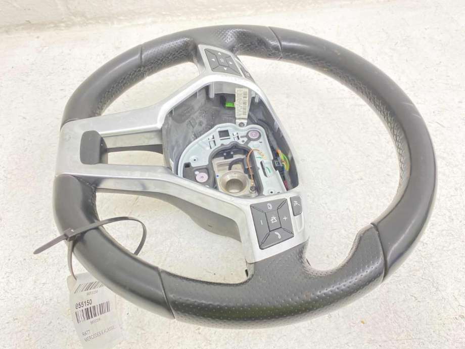 Ratt til Mercedes E-Klasse 2013-2016 (Fase 2) (W212) (W212) (A 172 460 73 03|)