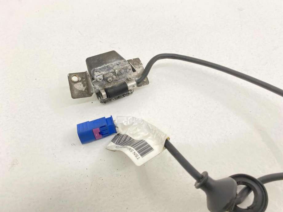 Parkeringskamera bak til Tesla Model S 2013-2016 (Fase 1)  (1006773-00-E|)