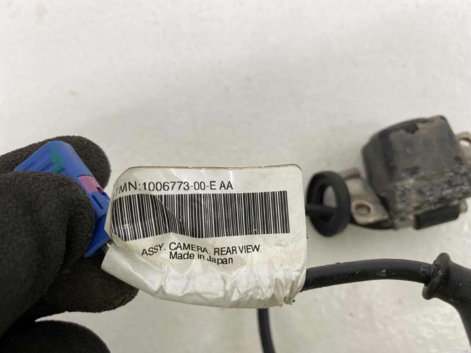 Parkeringskamera bak til Tesla Model S 2013-2016 (Fase 1)  (1006773-00-E|)