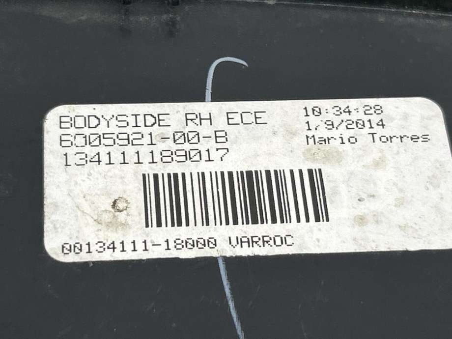 Baklykt høyre ytre til Tesla Model S 2013-2016 (Fase 1)  (6005921-00-B|)