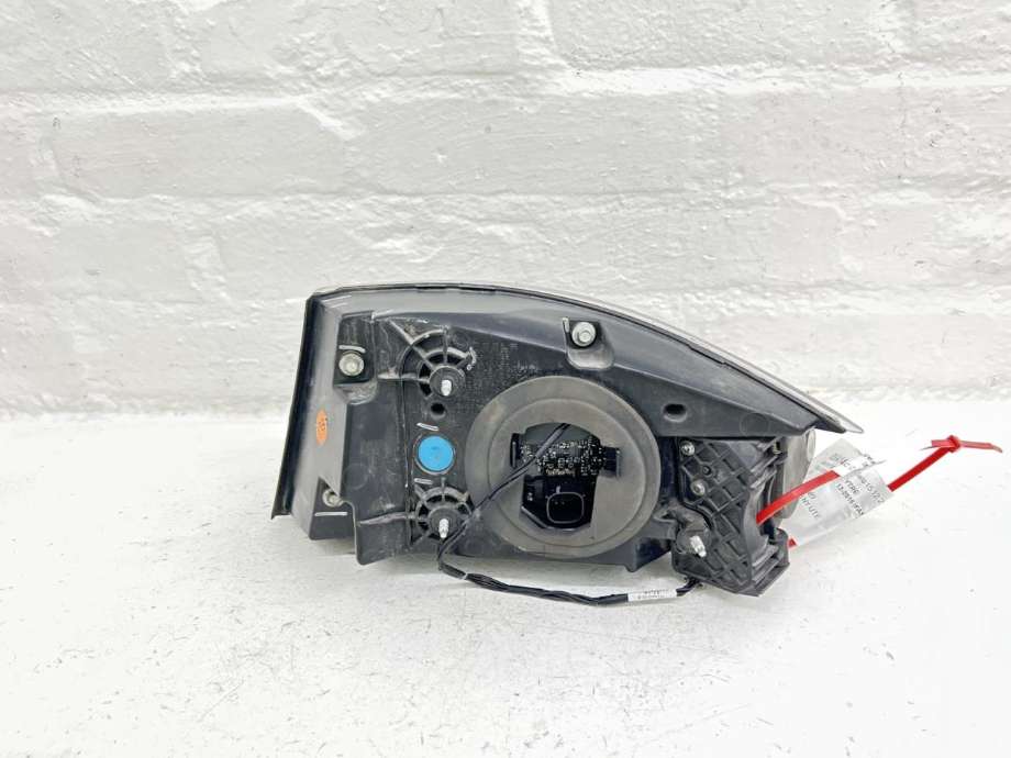 Baklykt venstre ytre til Tesla Model S 2013-2016 (Fase 1)  (6005918-00-G|)