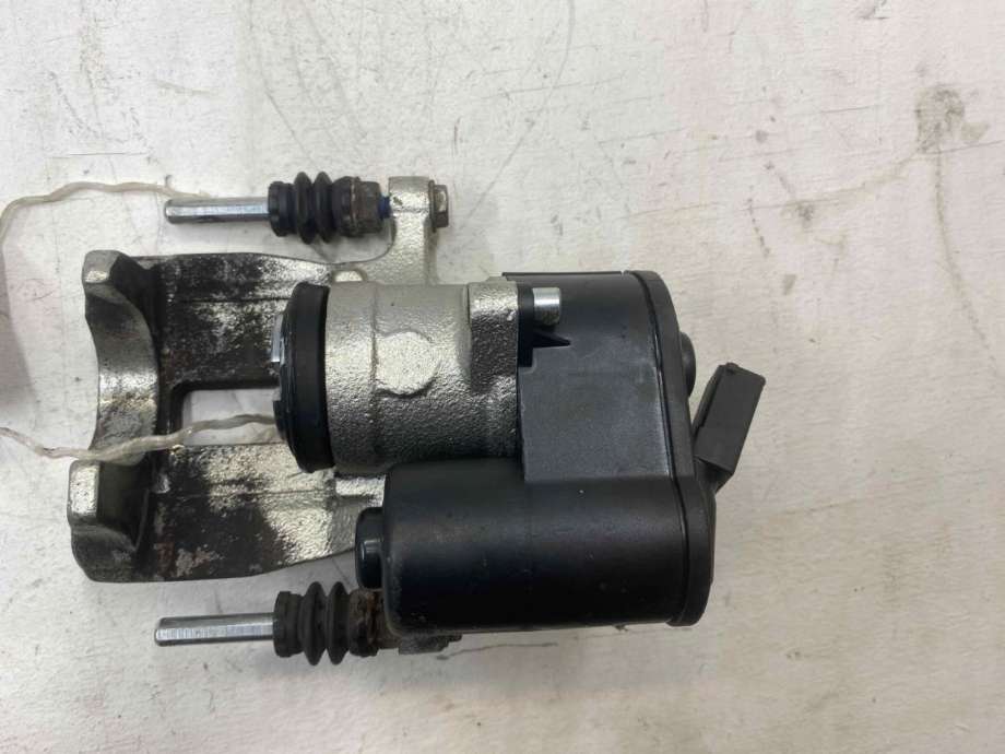Bremsecaliper høyre bak, elektrisk til VW Passat 2011-2015 (B7) (B7) (5N0 615 404|)