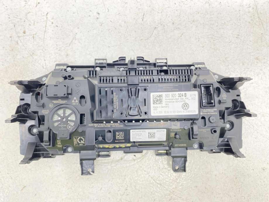 Instrumentpanel til VW Passat 2019-->> (Fase 2) (B8) (B8) (3G0 920 324 B|)