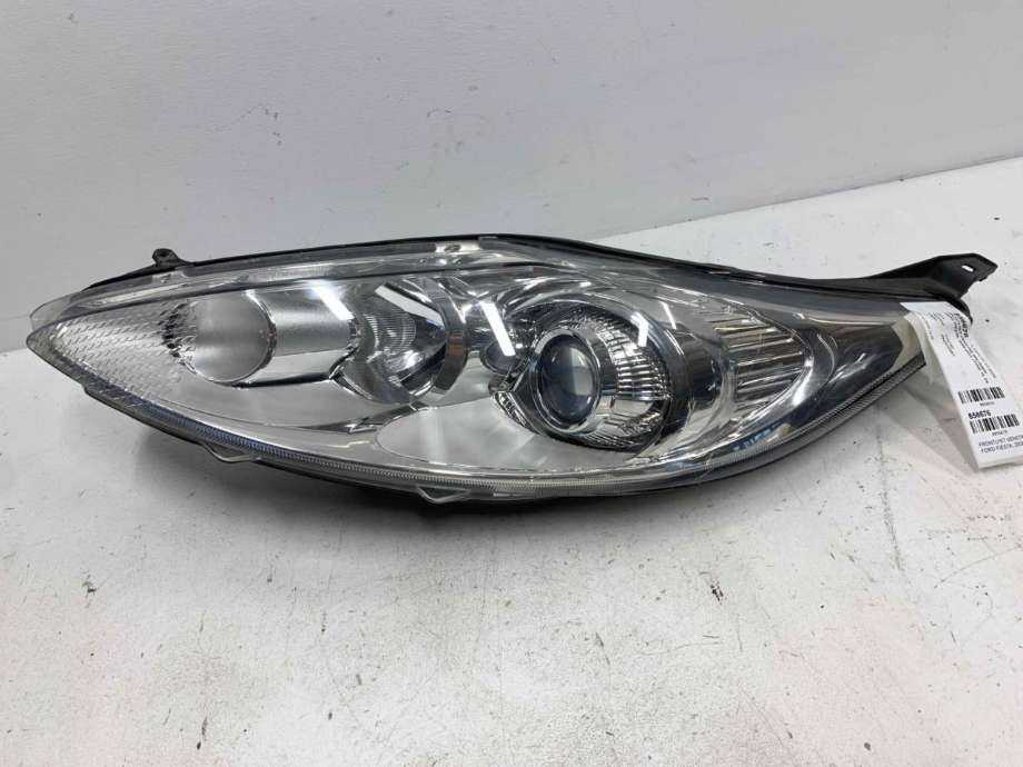 Frontlykt venstre halogen til Ford Fiesta 2008-2012 (Type VI, Fase 1) (1740028|)