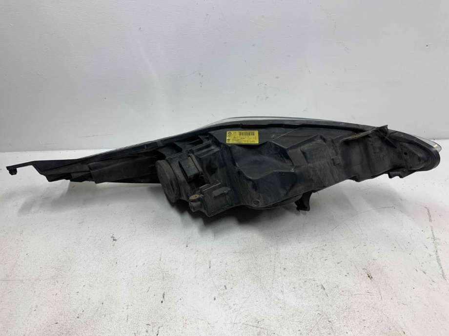 Frontlykt venstre halogen til Ford Fiesta 2008-2012 (Type VI, Fase 1) (1740028|)
