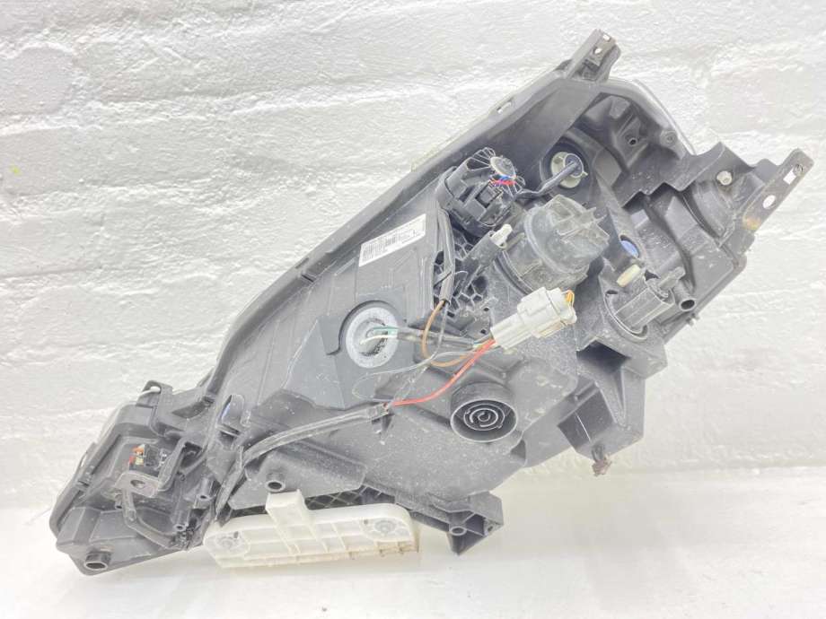 Frontlykt høyre halogen til Nissan Leaf 2011-2017 (Type I) (260103NL0B|)