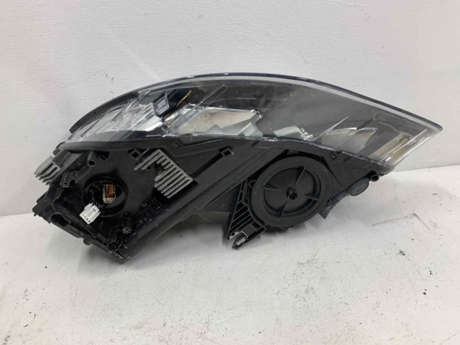 Frontlykt høyre xenon til Audi A1 2015-2018 (Type I, Fase 2)  (8X0 941 044|)
