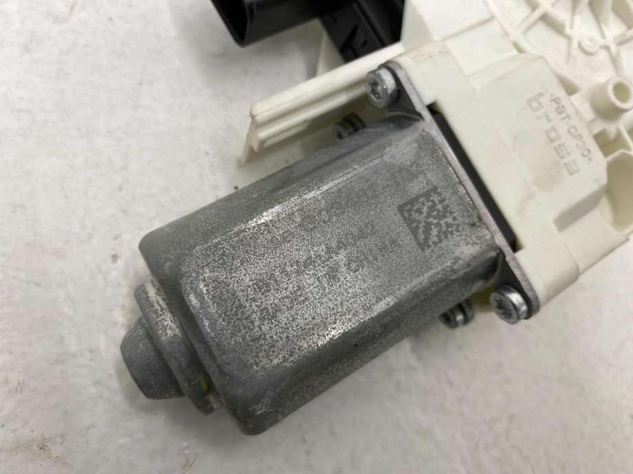 Ruteheis, kun motor, venstre foran til Tesla Model Y 2024-->> (Type II)  (2005486-00-A|)