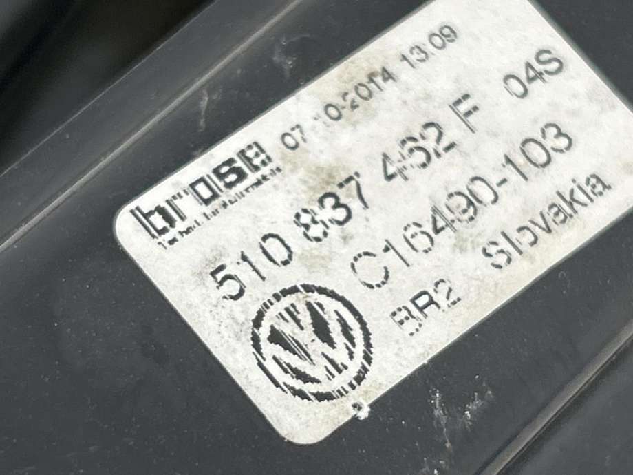 Ruteheis, kun motor, høyre foran til VW Golf Sportsvan 2014-2018 (5Q0 959 801 B|)