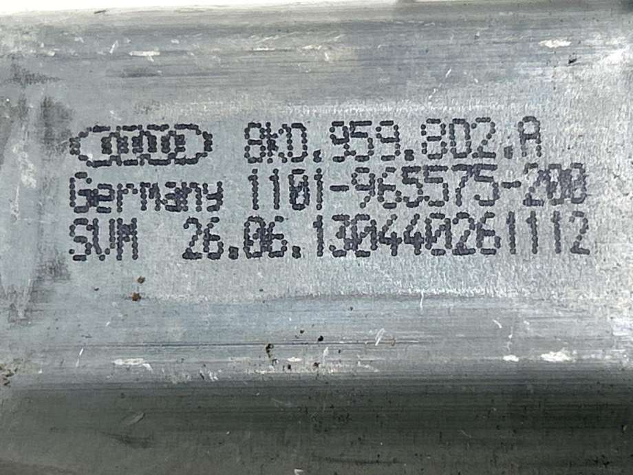 Ruteheis, kun motor, høyre foran til Audi Q7 2010-2015 (Type I, Fase 2)  (8T0 959 802 B|)