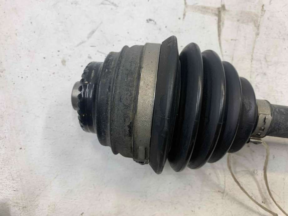 Drivaksel høyre foran, diesel/automat til BMW 3-Serie 2012-2018 (F30/F31/F34) (F30/F31/F34) (31 60 7 597 694|)